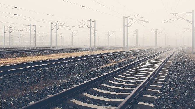 文化和旅游部：推动银发旅游列车与景区合作 为老年旅客铺就安心旅途