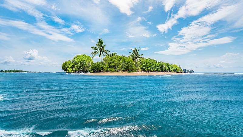 创新旅游模式 游船观光避暑成暑期热门选择