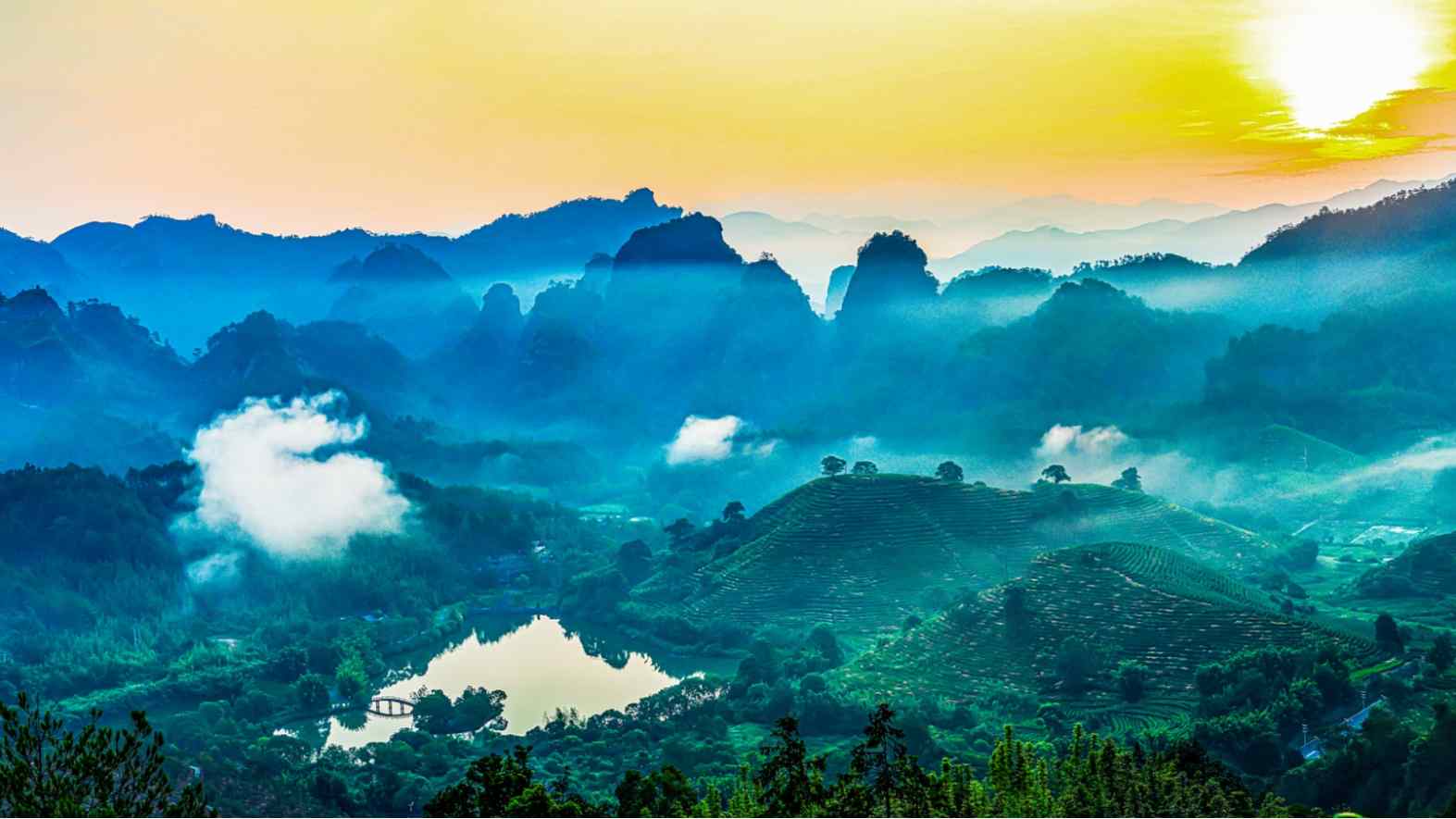 乡村“文旅+”四季生“金”兴业富农 水清岸绿绘就振兴新图景