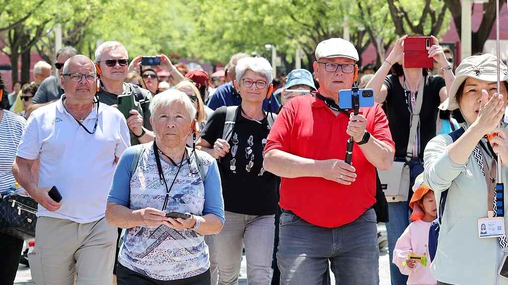 “五一”入境游火热，“旅游+购物”圈粉外国游客