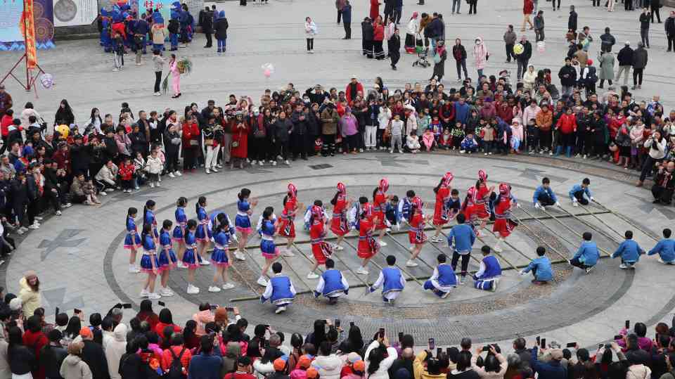 群众文化是“村晚”最浓厚的底色