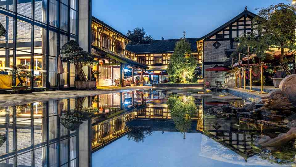 “遛娃经济”发力，端午住宿业增长显著