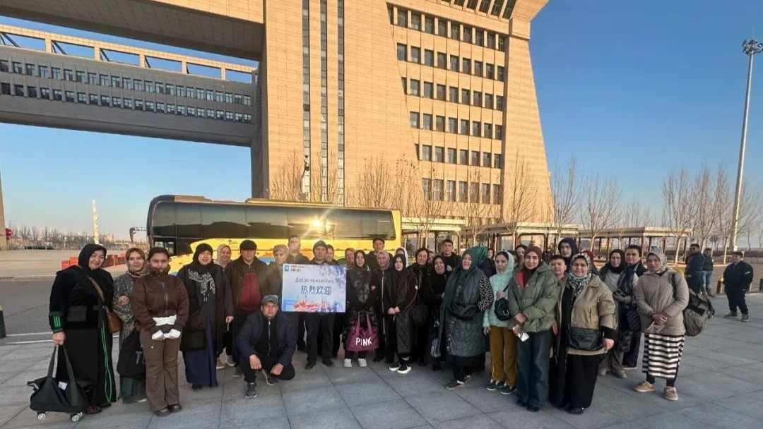 跨境游持续升温 “China Travel”吸引中亚游客